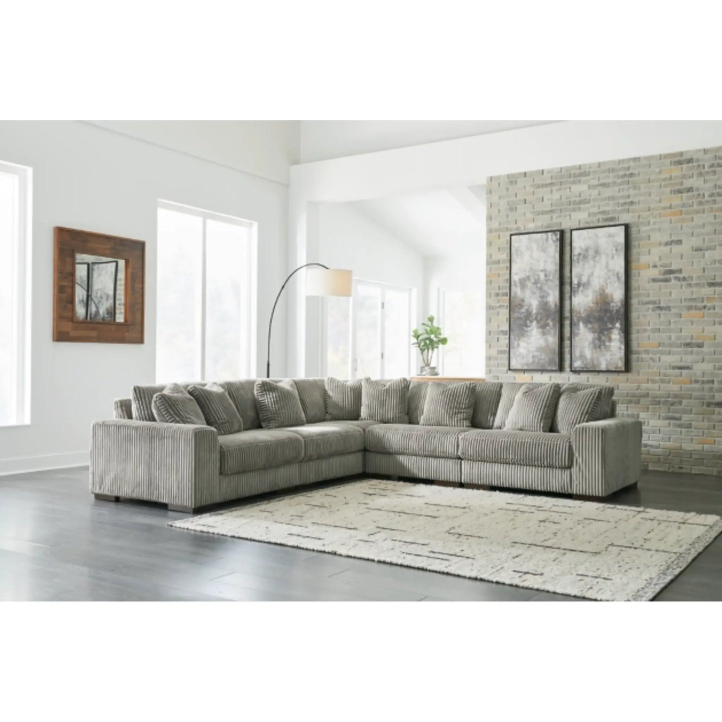 Lindyn 5-Piece Sectional - Ivory / Fog