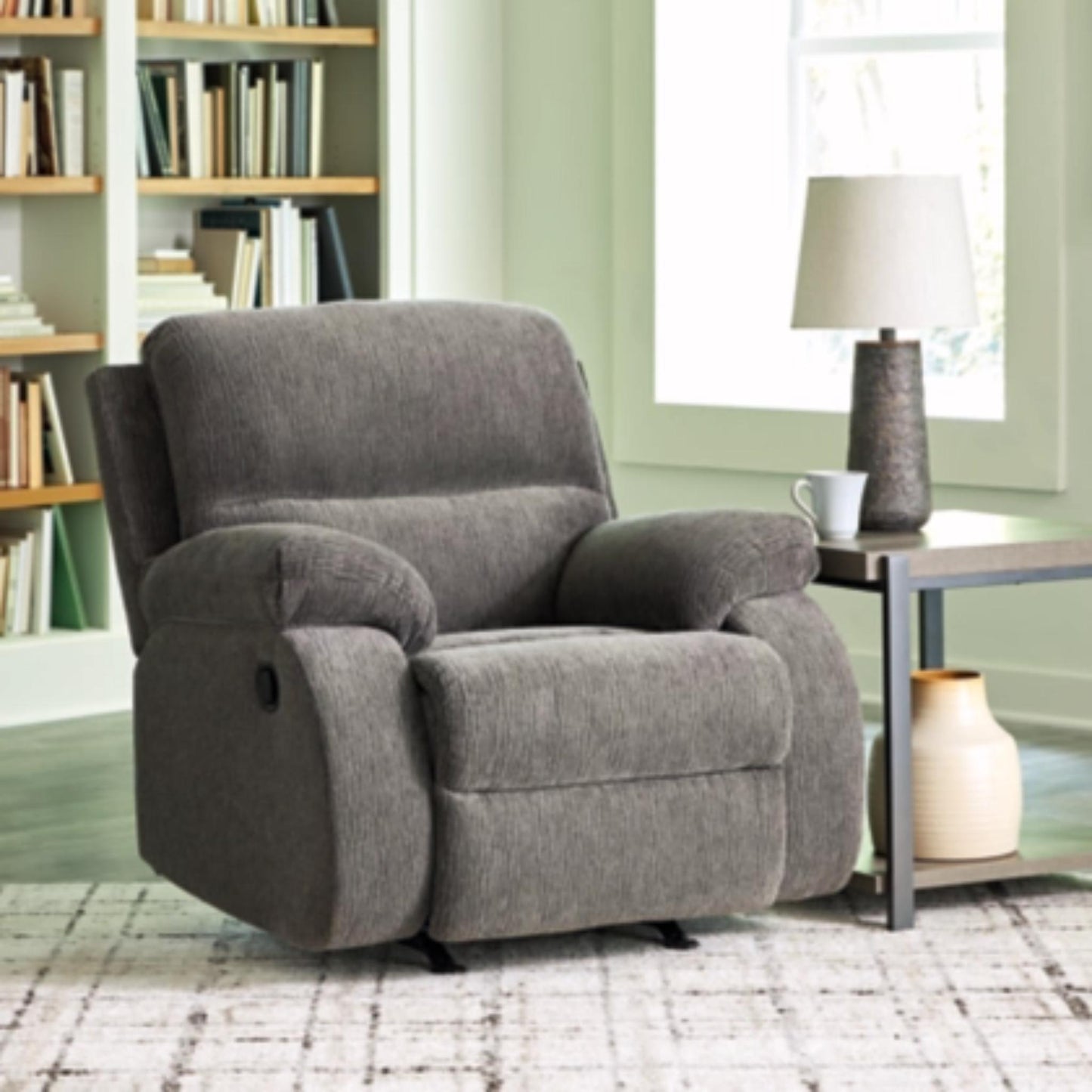 Scranto Manual Rocker Recliner