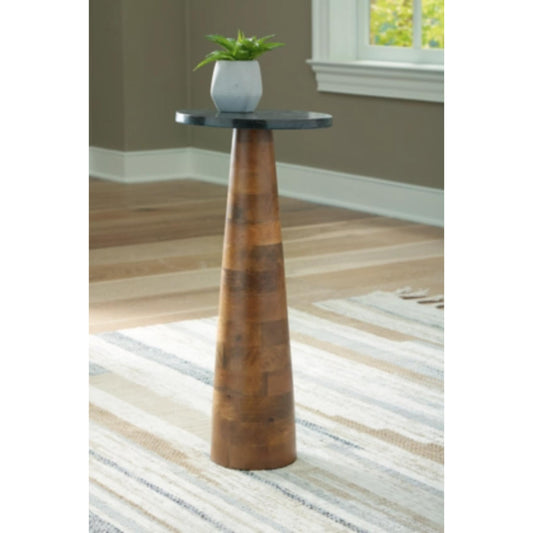 Quinndon Accent Table - Brown & Black