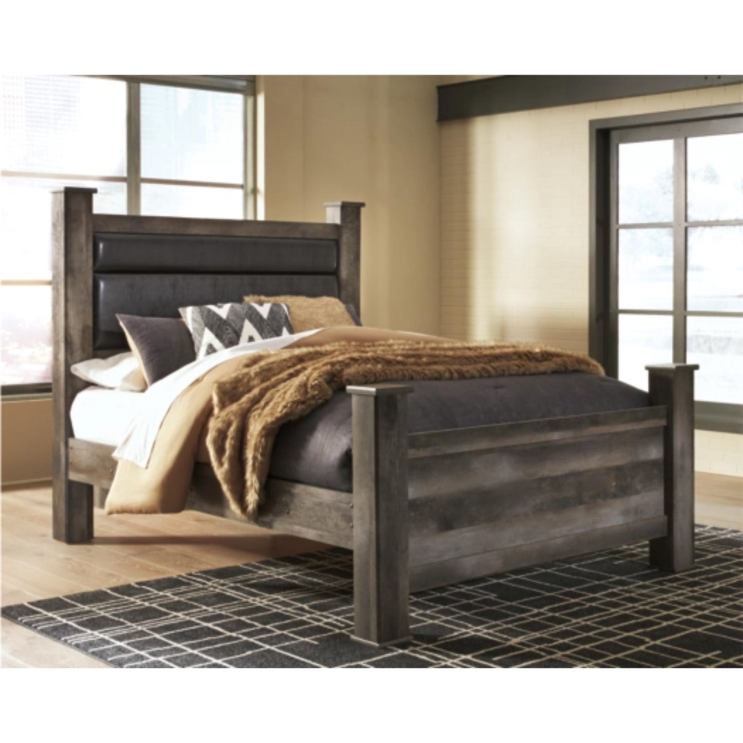 Queen Wynnlow Poster Bed