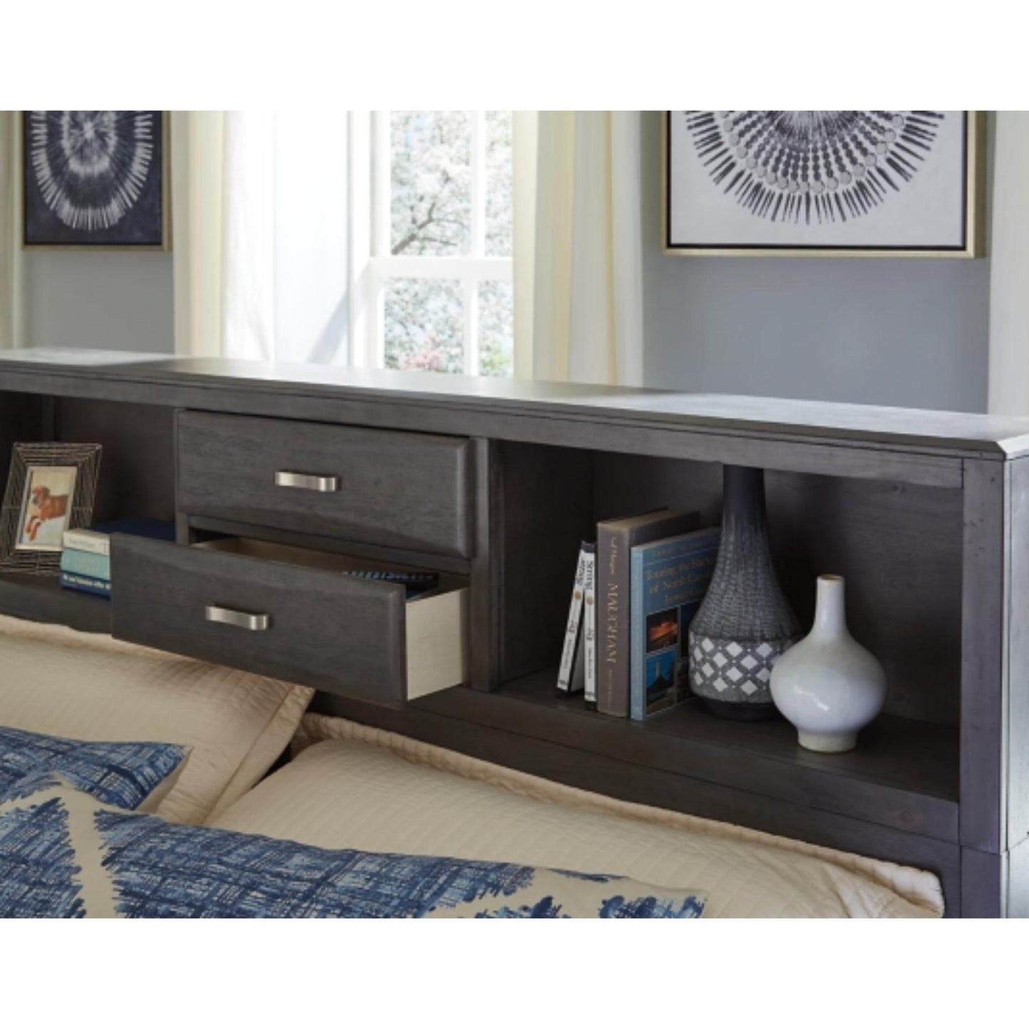 King Caitbrook Storage Bed with 8 Drawers