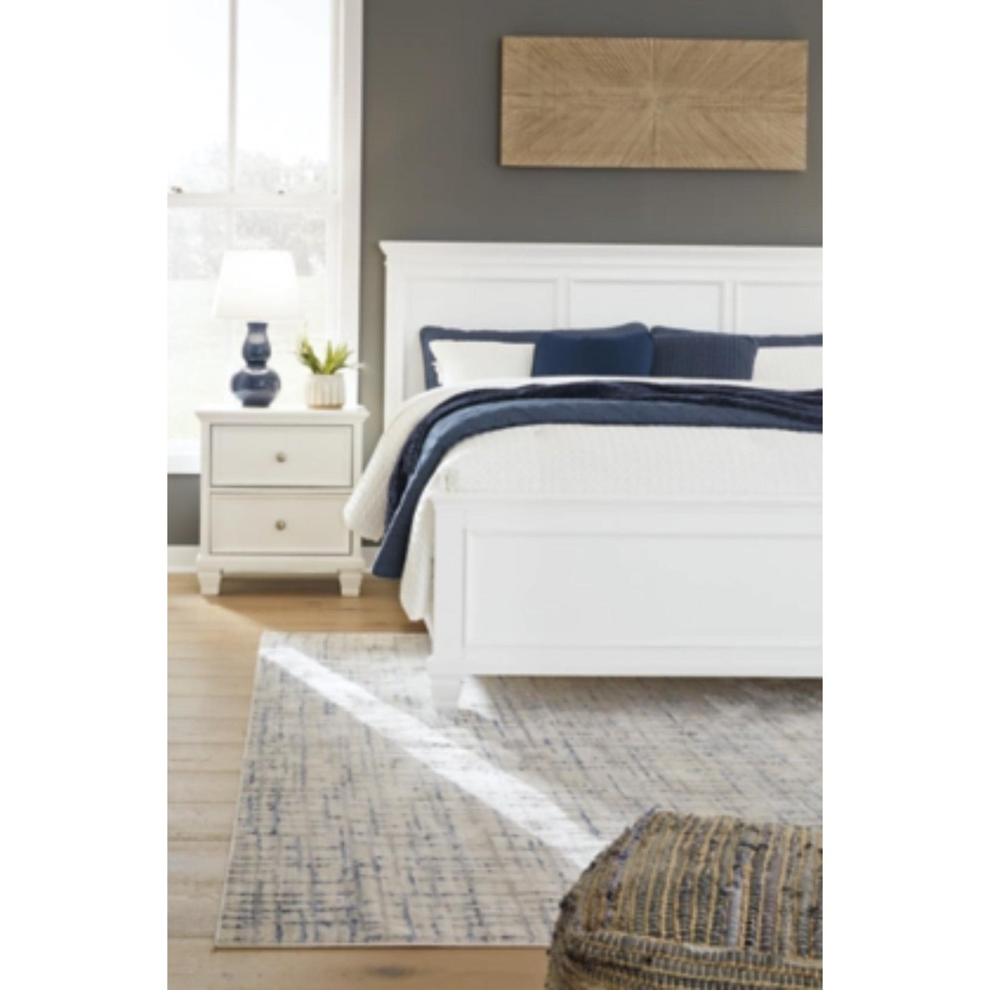 King Fortman Panel Bed