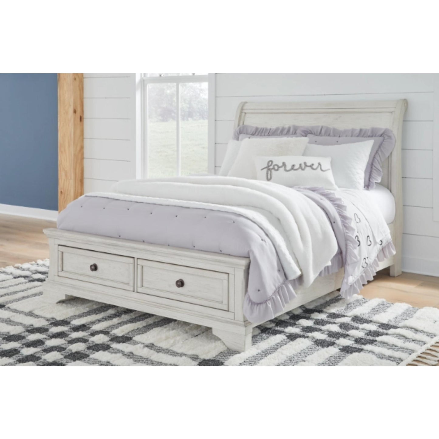 Full Robbinsdale Sleigh Storage Bed
