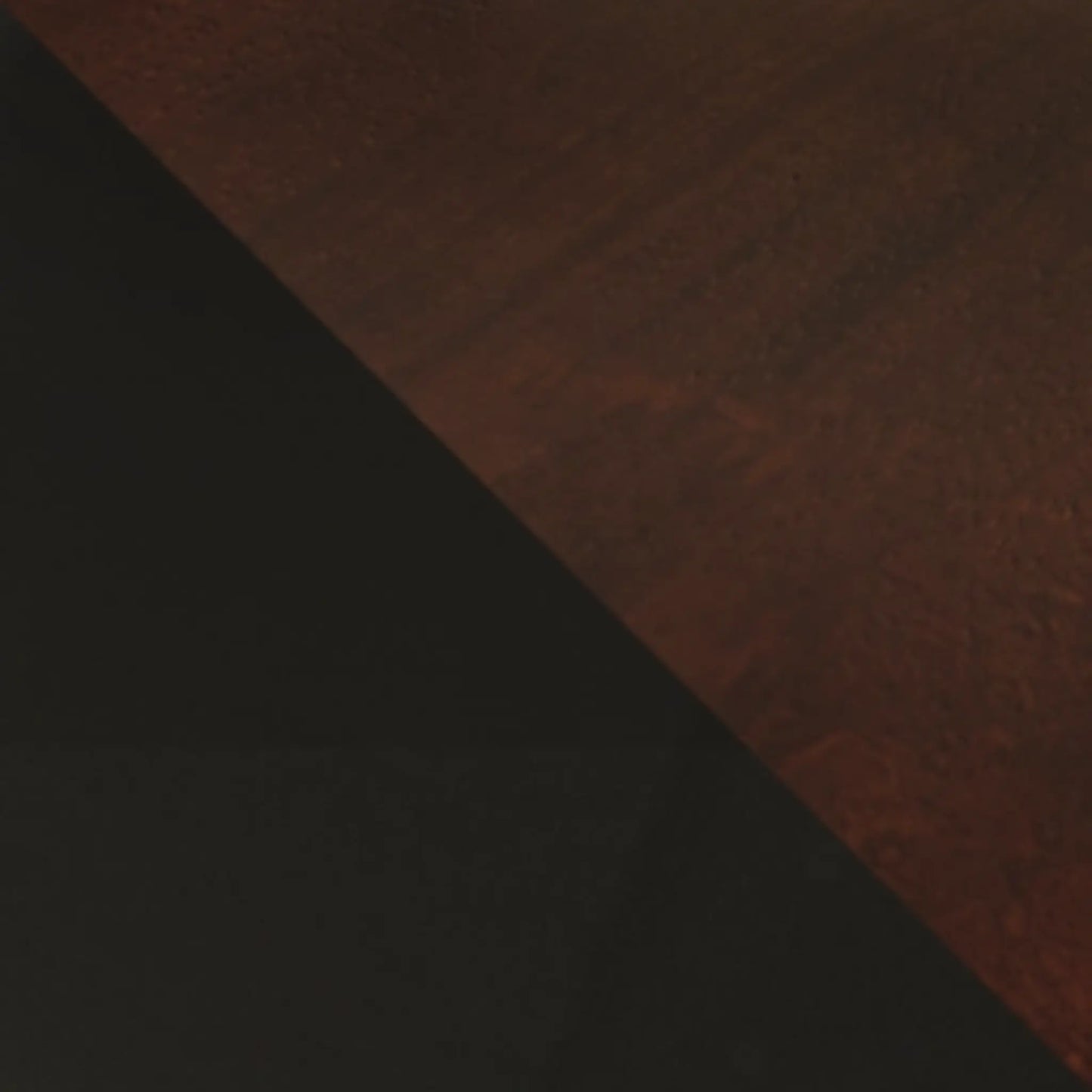 Bennox Dining Room Table Set