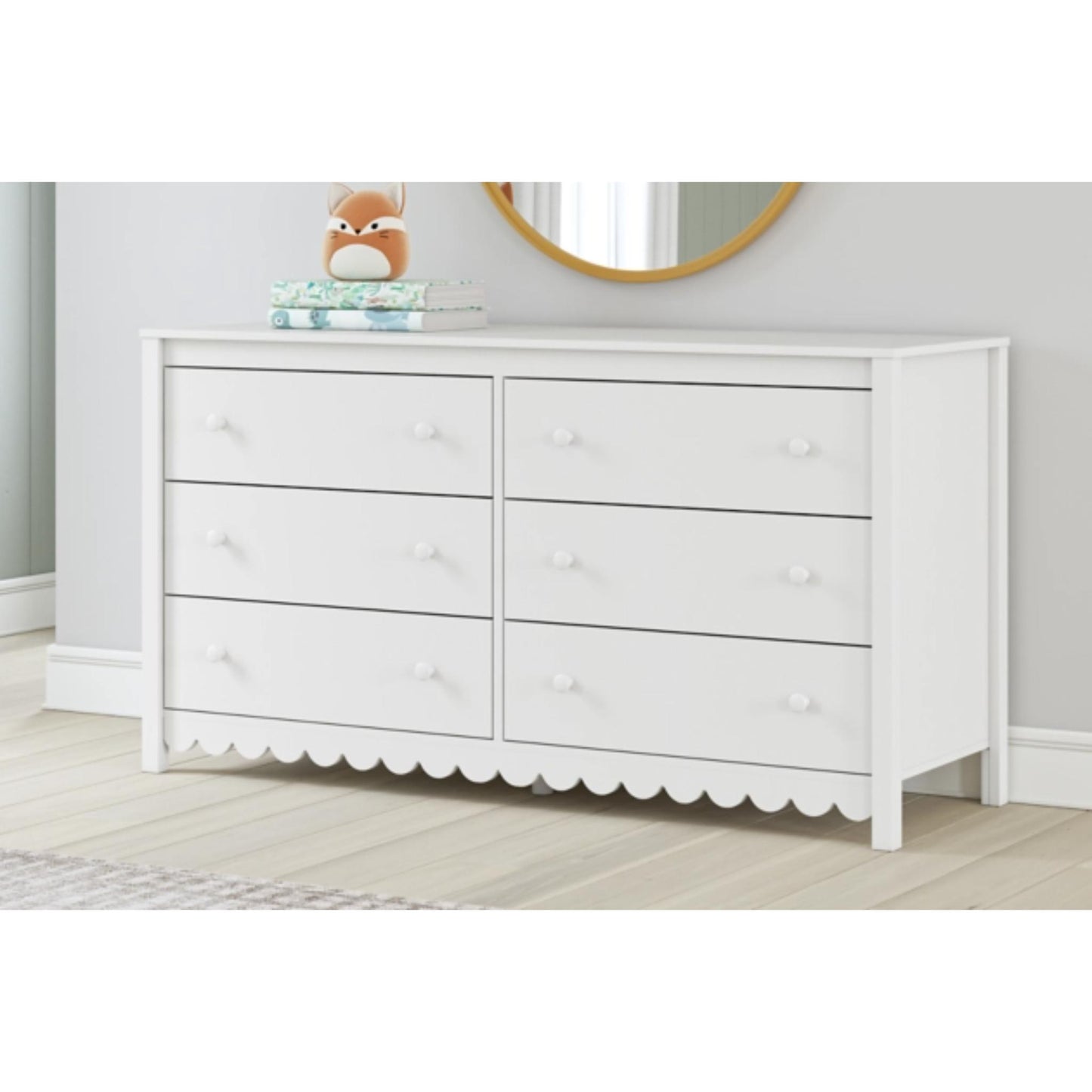Hallityn Six Drawer Dresser