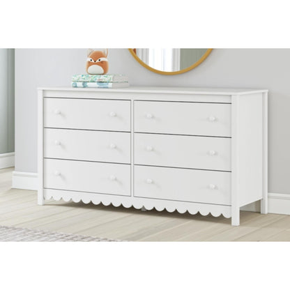 Hallityn Six Drawer Dresser