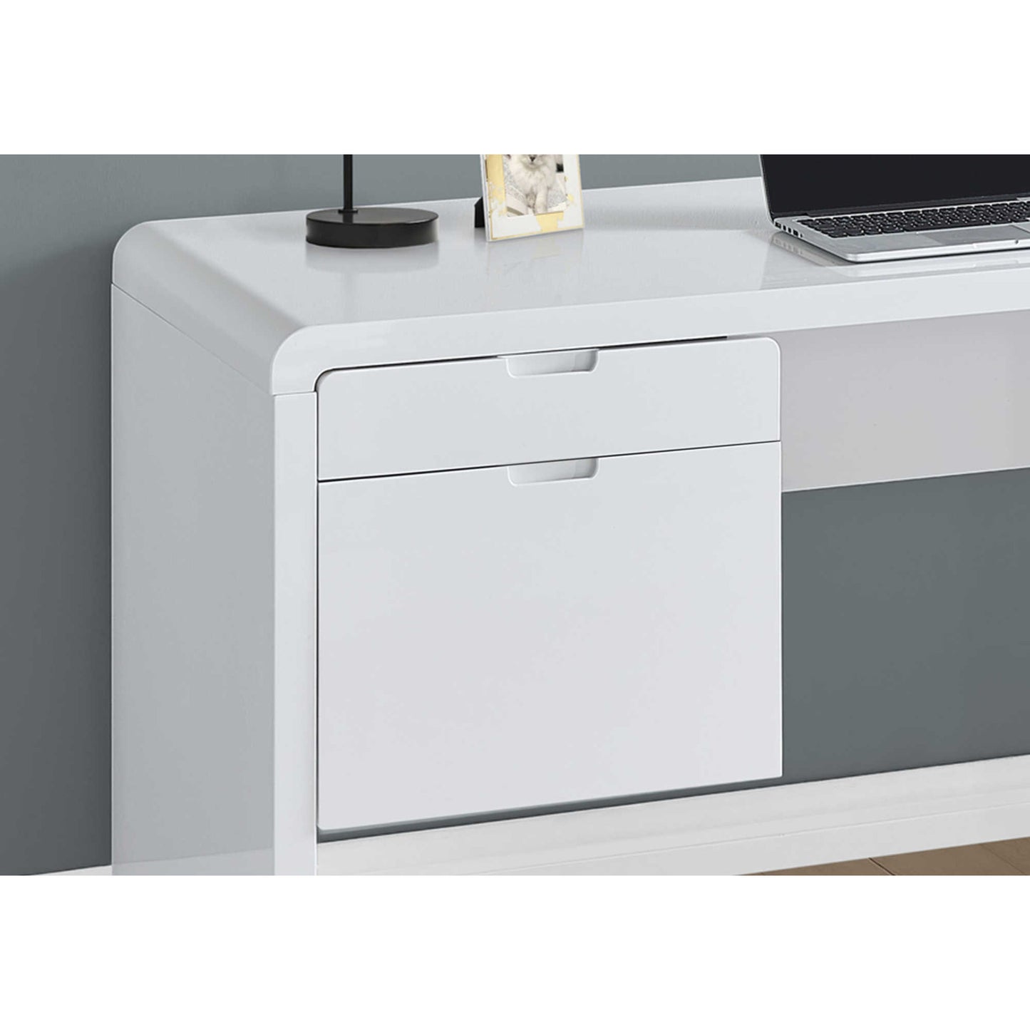OFFICE DESK M7581 - White