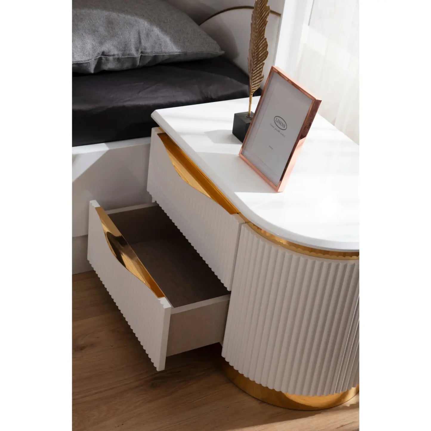 Laura Bedroom Set B1401 (White & Gold)