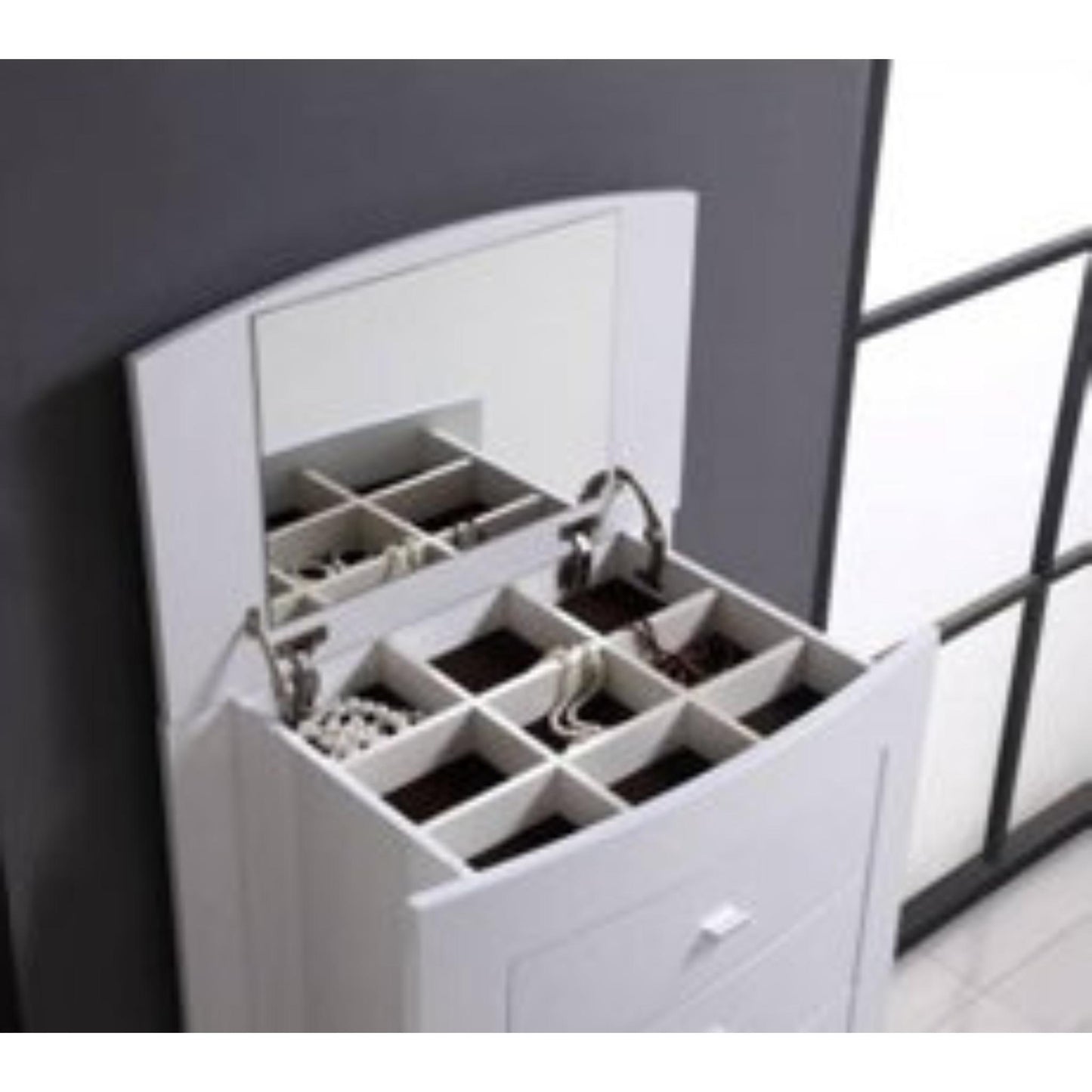 Barcelona Chest